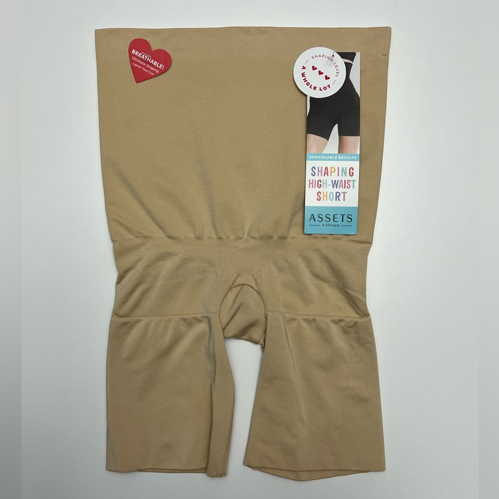 Asset by Spanx Shaping High-Waist Short Size Large in Naked